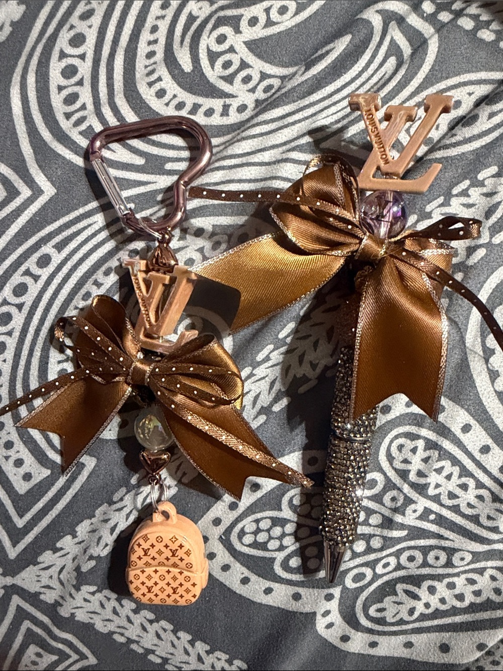 Rhinestone pen with brown bow and matching keychain.